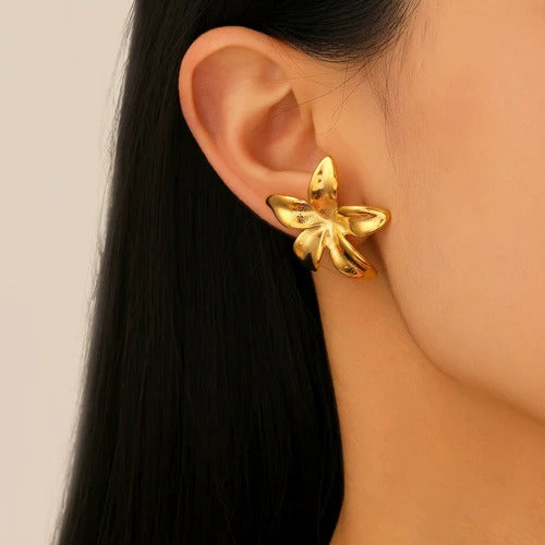 Molten Bloom Gold Stud Earrings