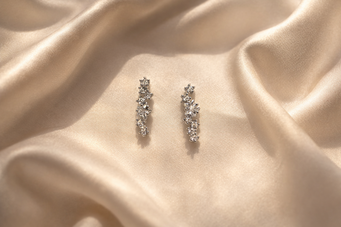 Celestia Curve Earrings