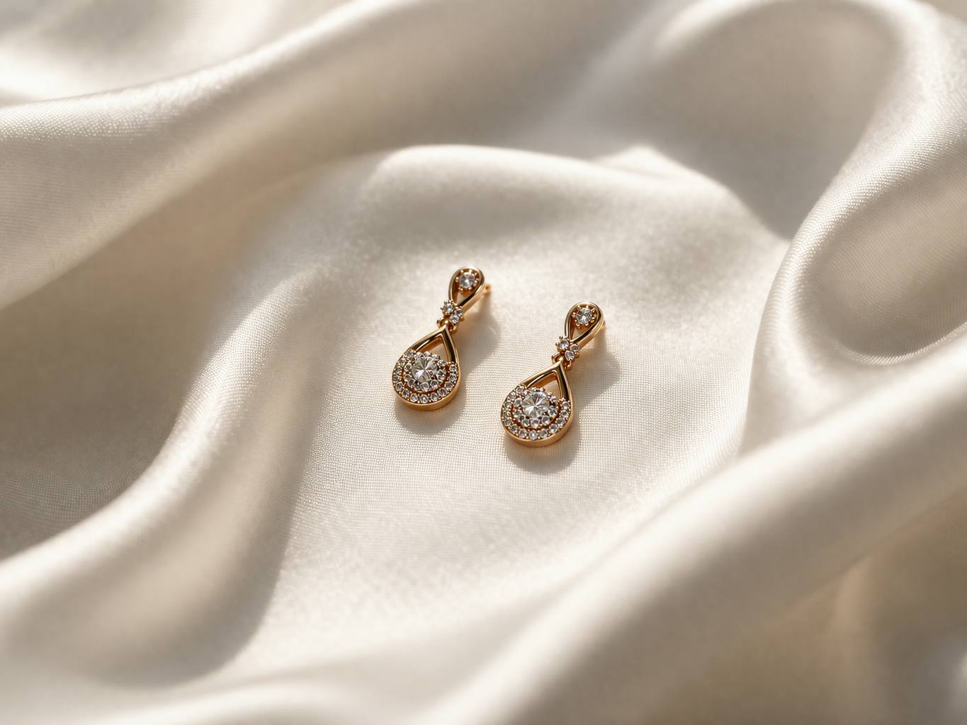 Aurelia Drop Earrings