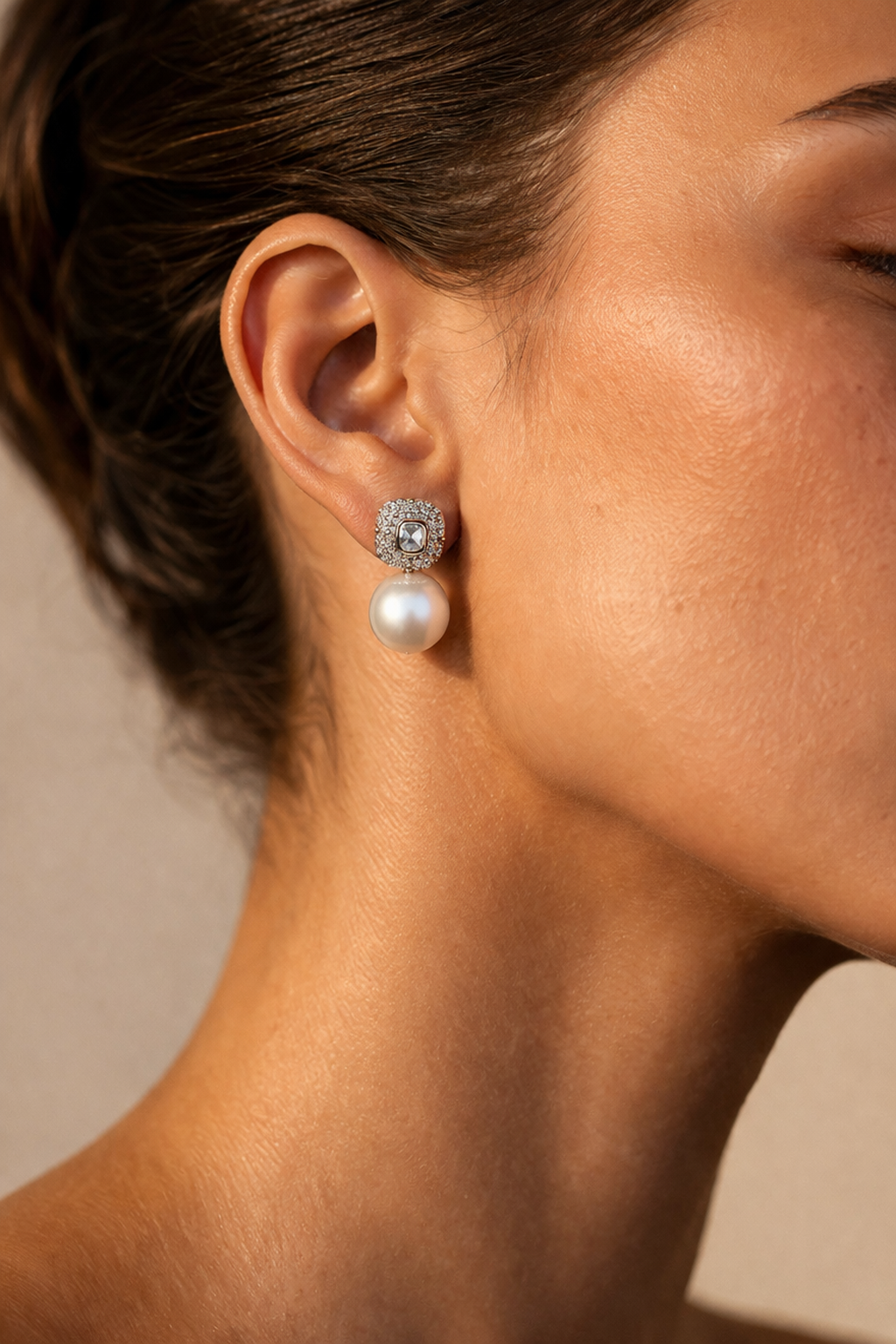 Elegant Pearl Shine Studs