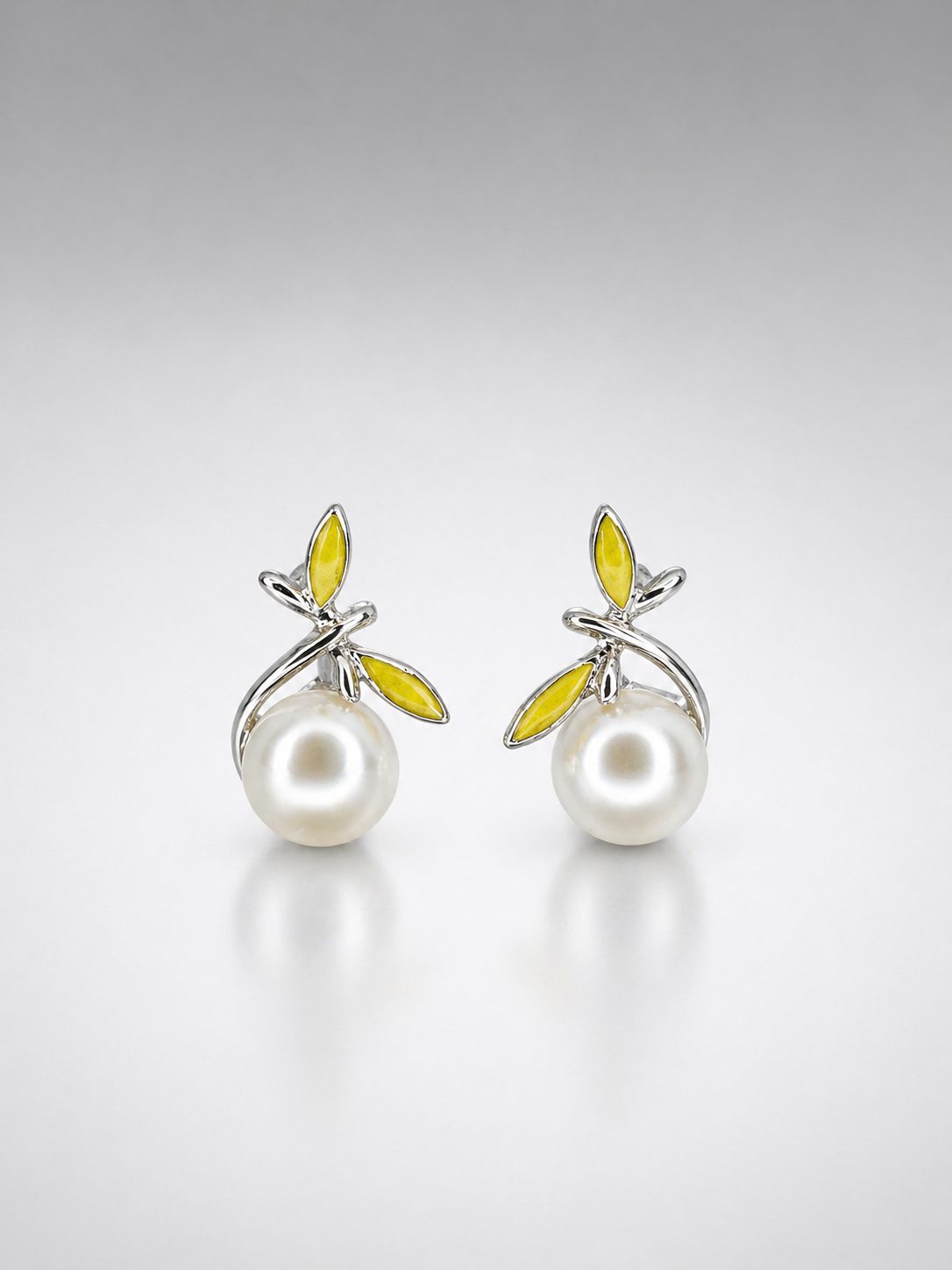 Citrus Leaf Pearl Stud Earrings