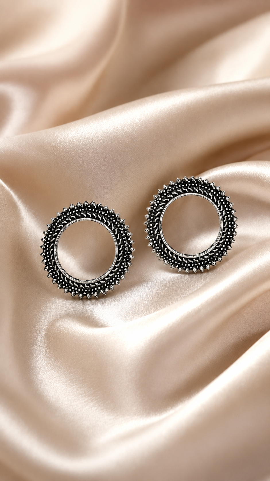 Vintage Halo Circle Stud Earrings