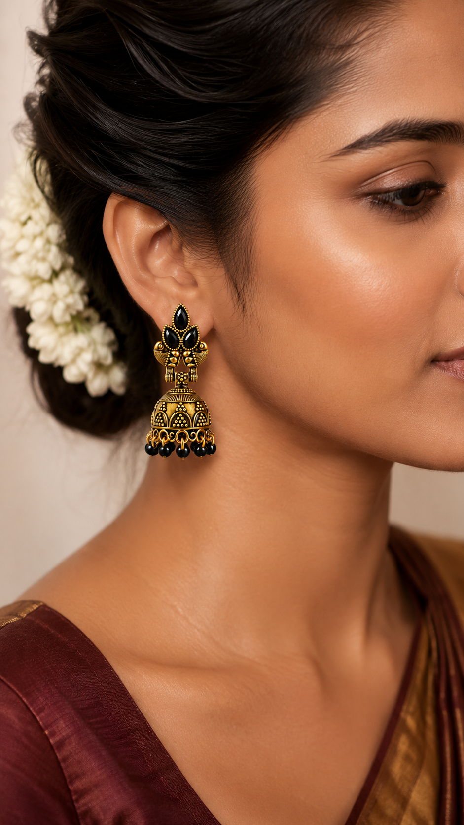 Shyama Noir Majesty Jhumkas