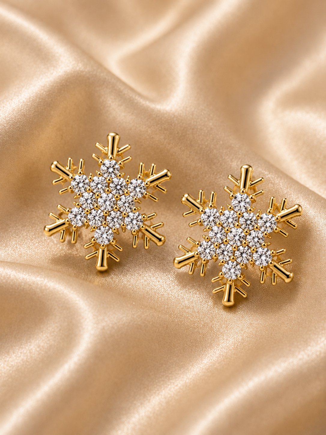 Aurelia Snowflake Studs