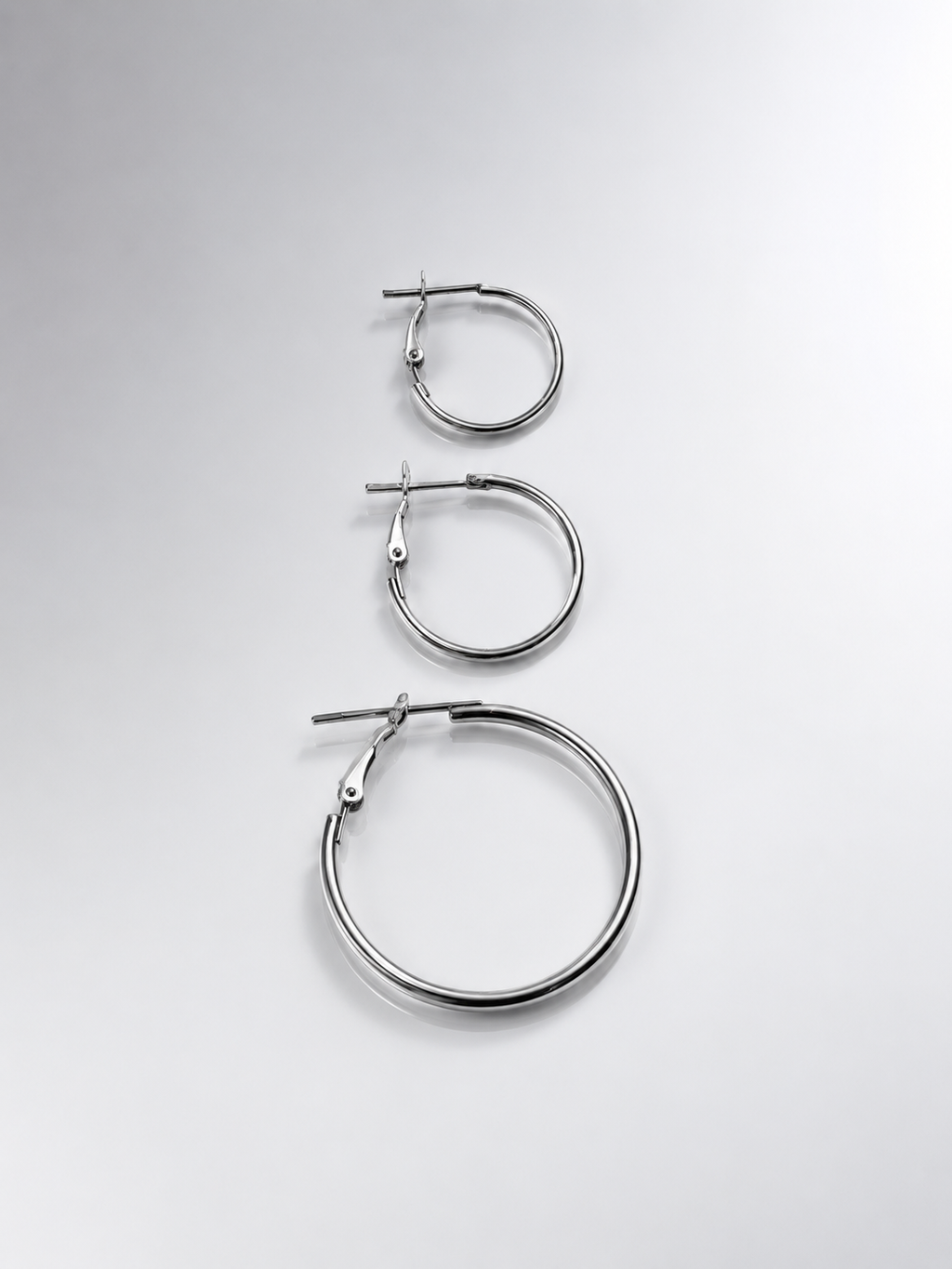 Eterna Polished Hoops