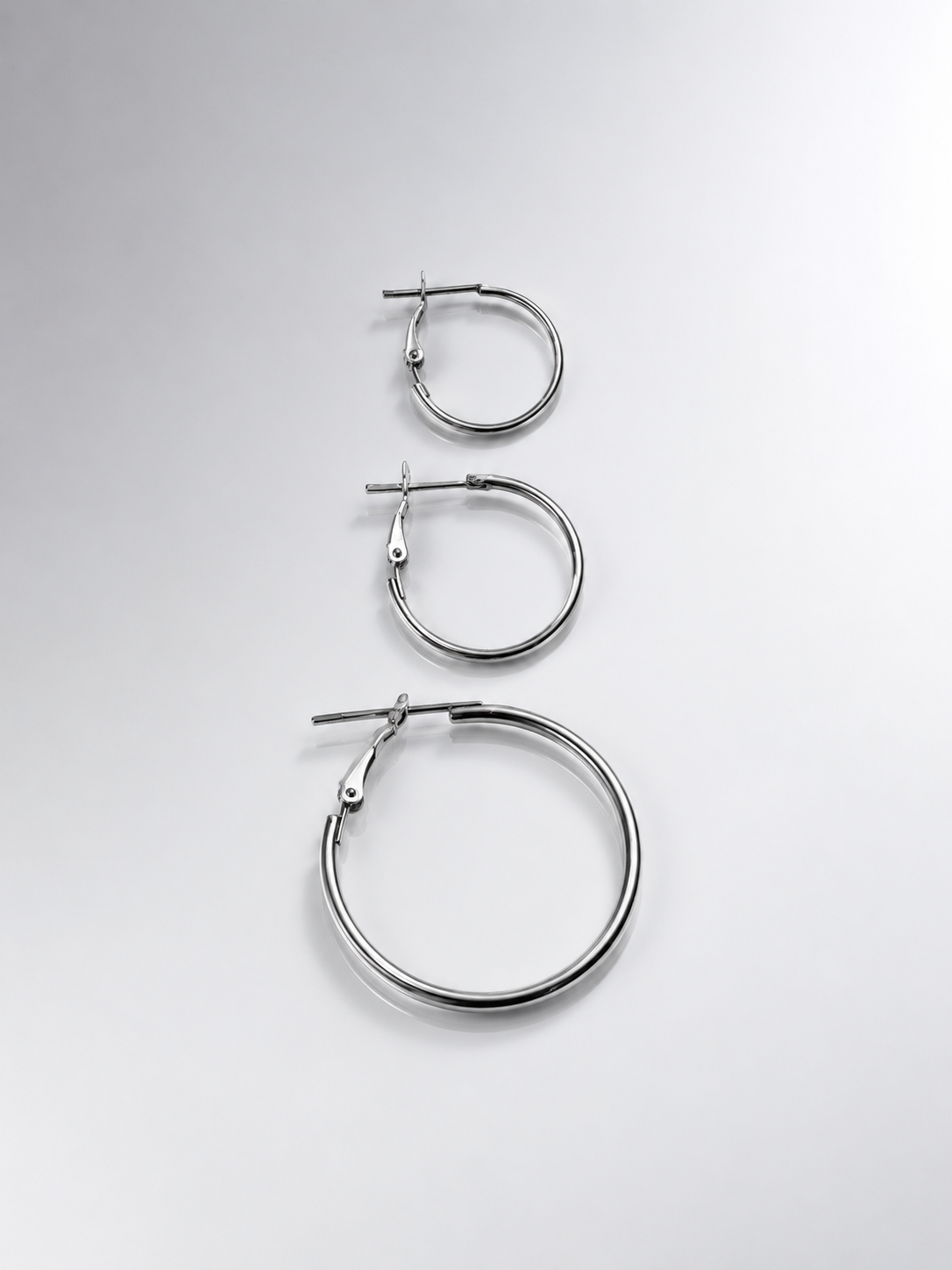 Eterna Polished Hoops