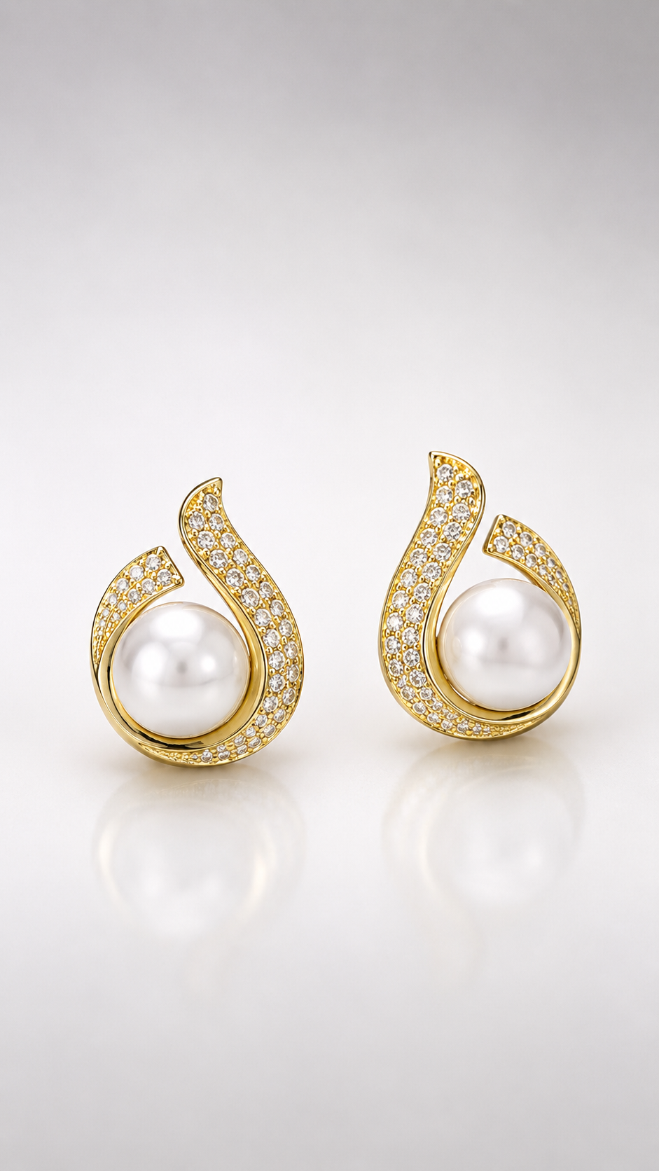 Pearl Swirl Stud Earrings