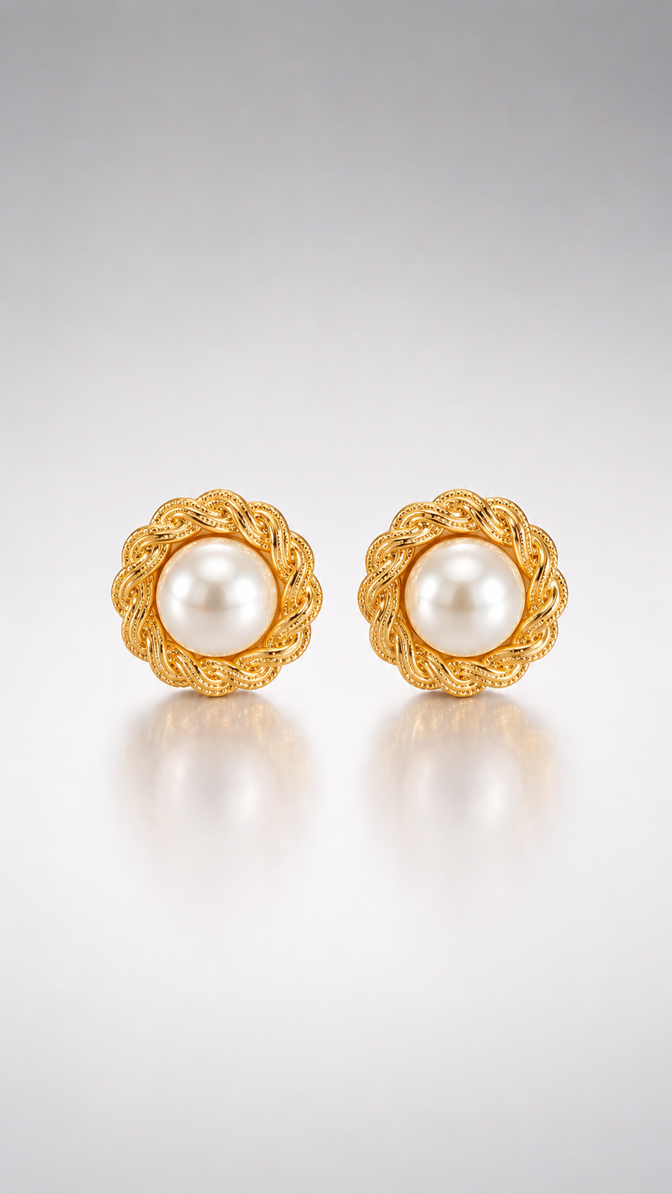 Pearl Wreath Stud Earrings